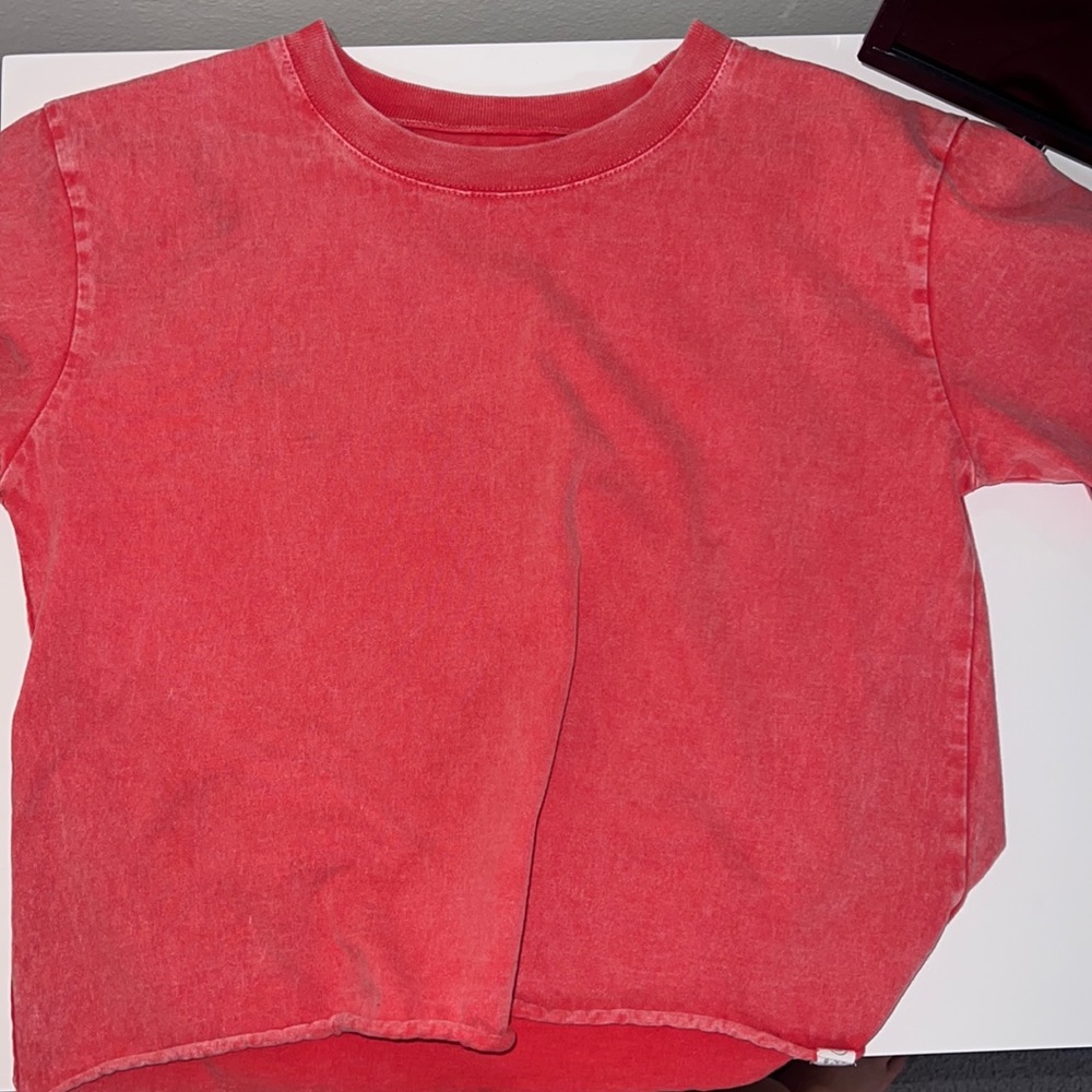 pink crop top